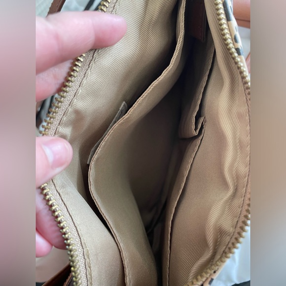 Leopard Print Universal Thread Purse - Picture 5 of 5